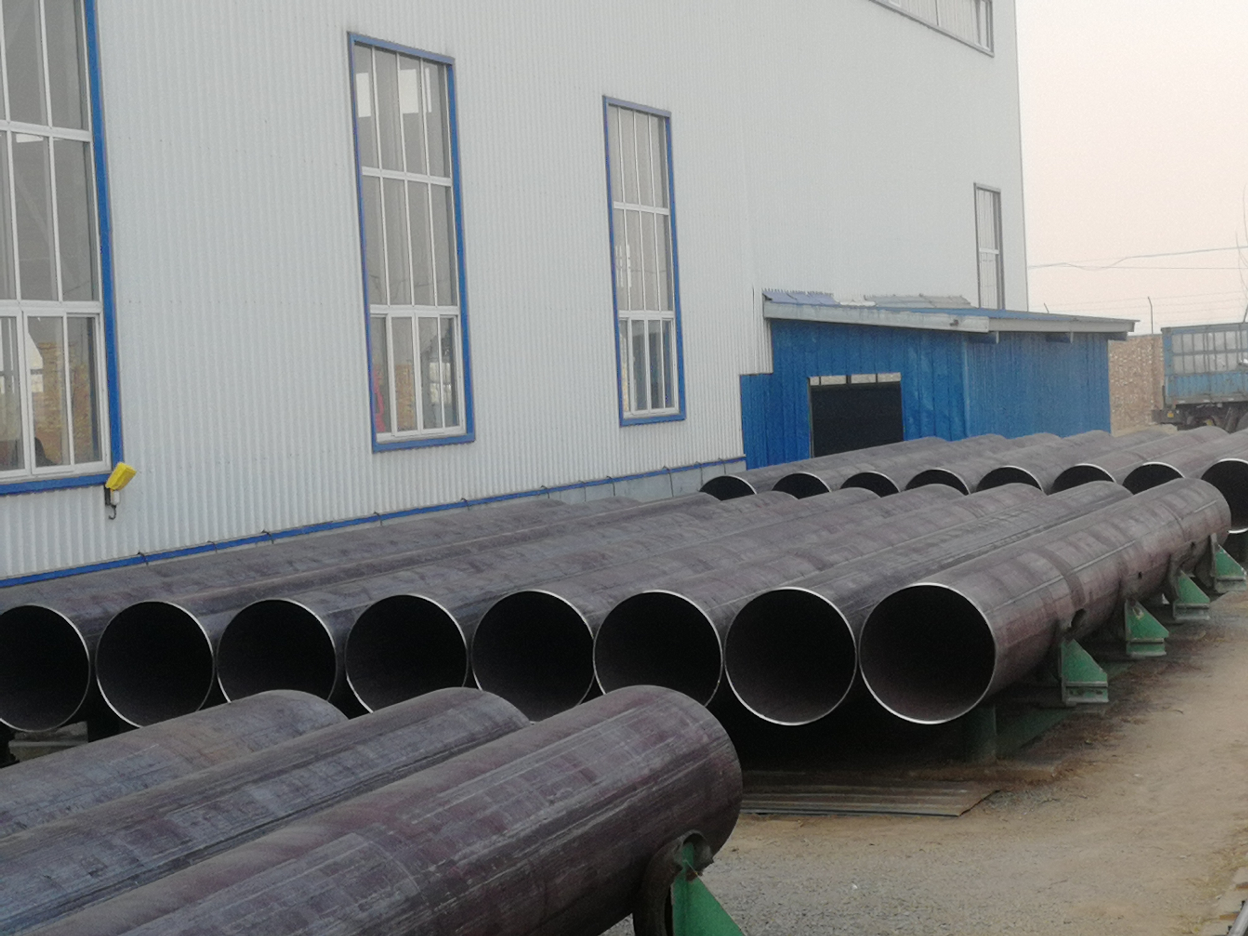 fornitore di tubi in acciaio lsaw in Cina