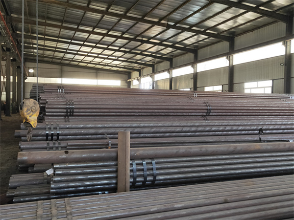 SEAMLESS-STEEL PIPE STOCKIST