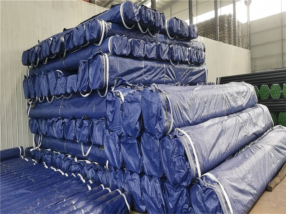 PVC wrapping for seamless pipe