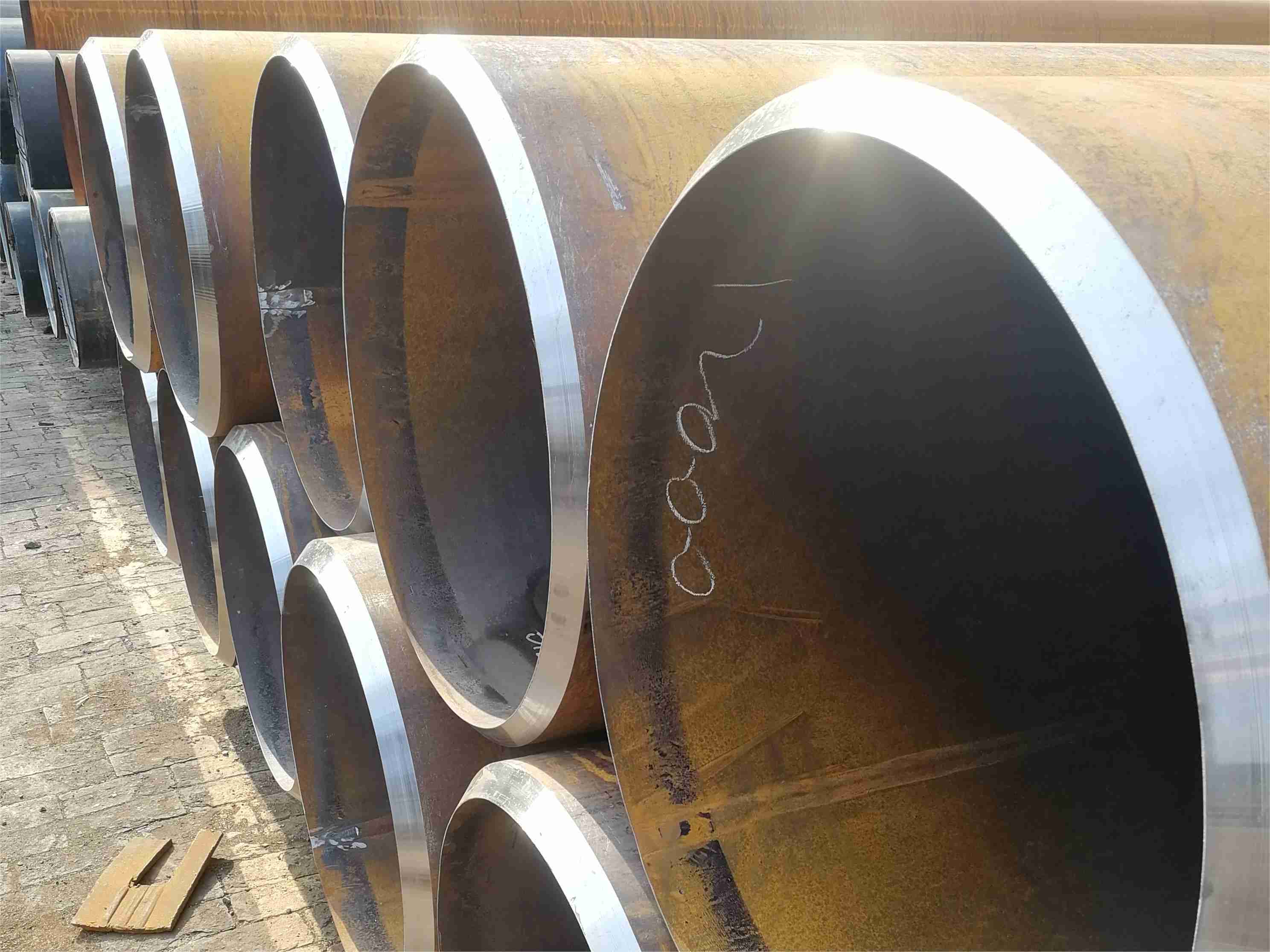 ASTM A672 efw steel pipe