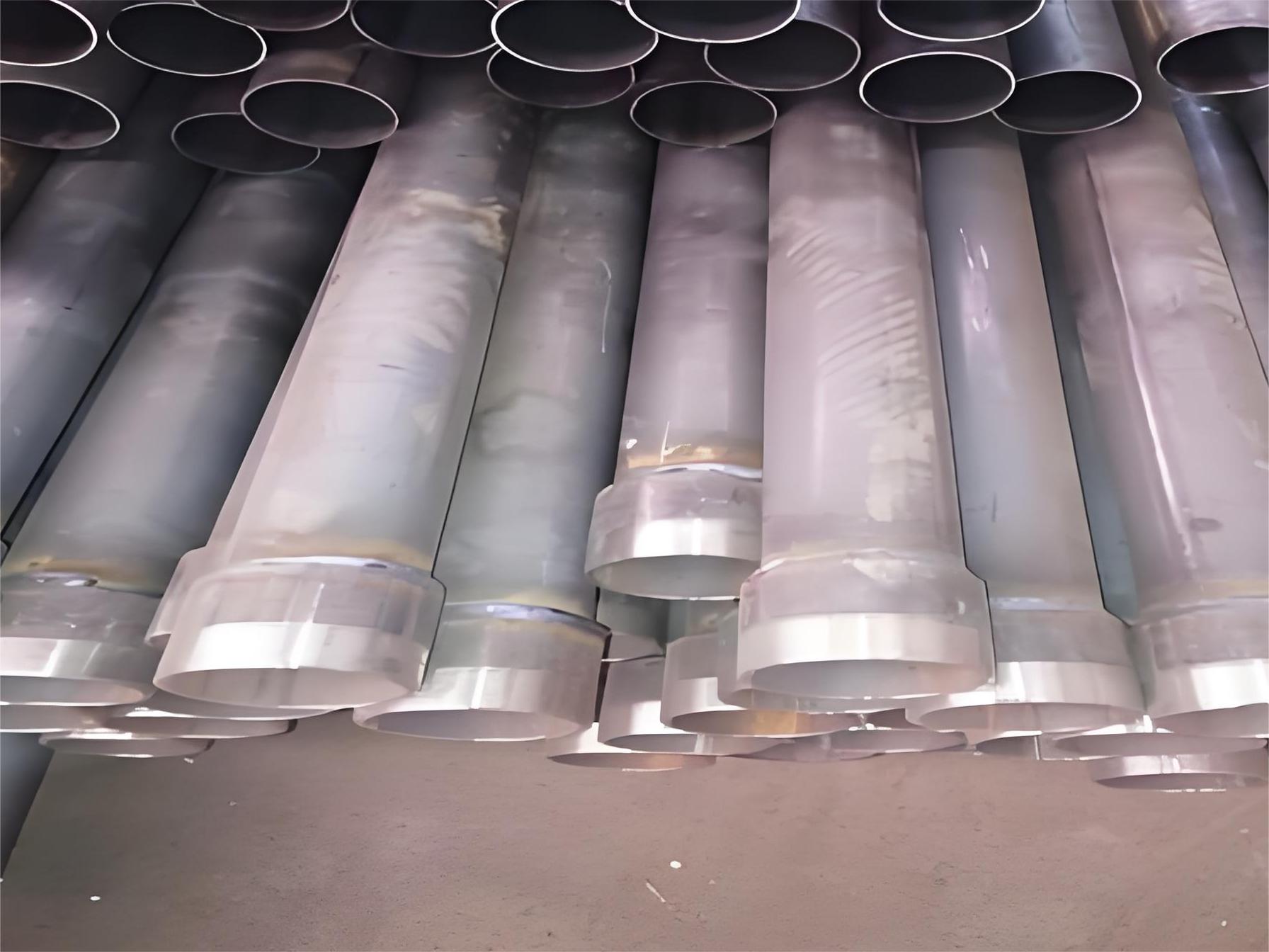 Steel tubes with coupled pipe end types